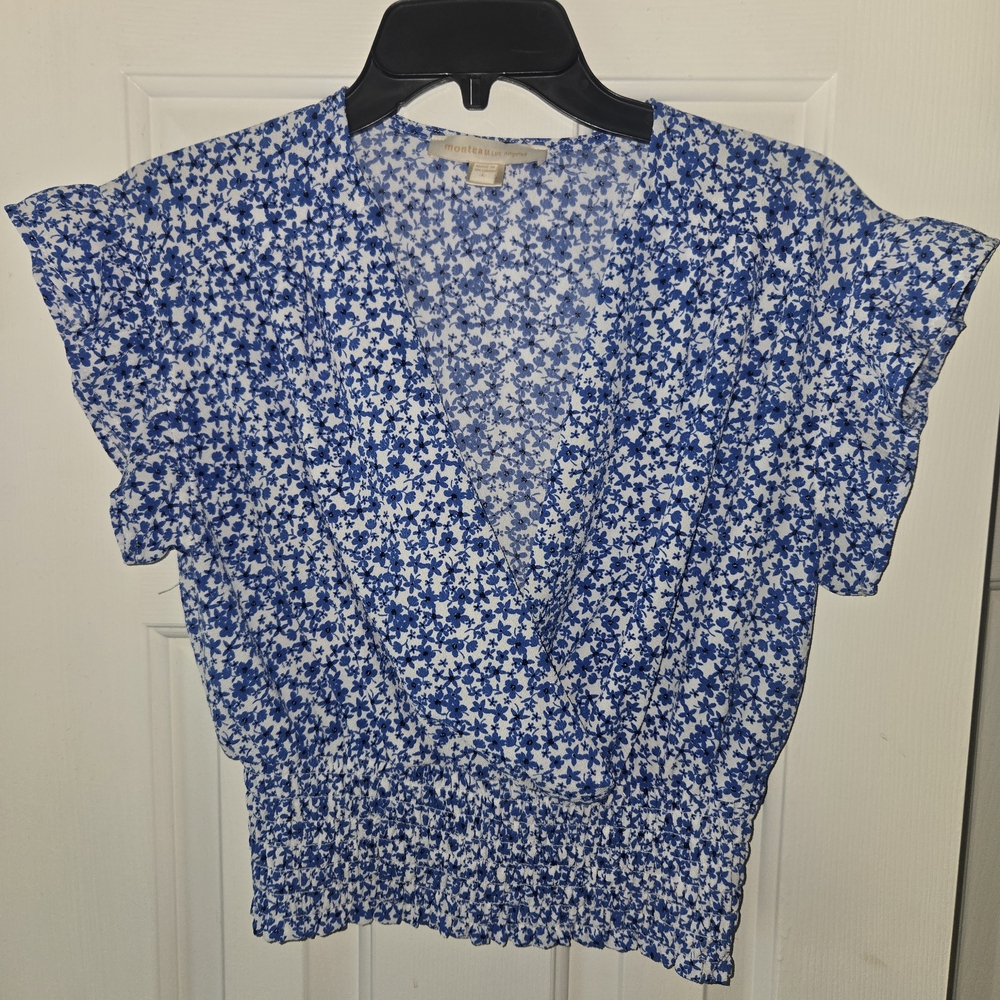 Monteau Blue and White Floral Crop Top